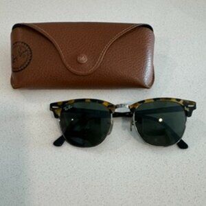 Ray-Ban Clubmaster Sunglasses - Tortoise ‼️FREE SHIPPING‼️